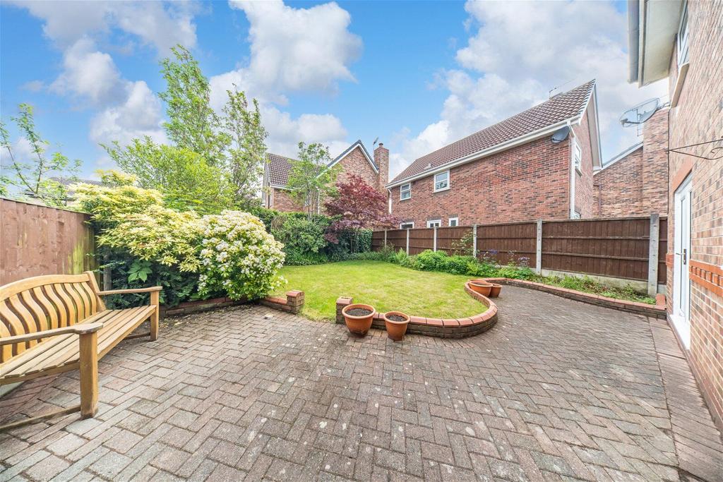 4-Brockhall-Close-46 1683789512458.jpg