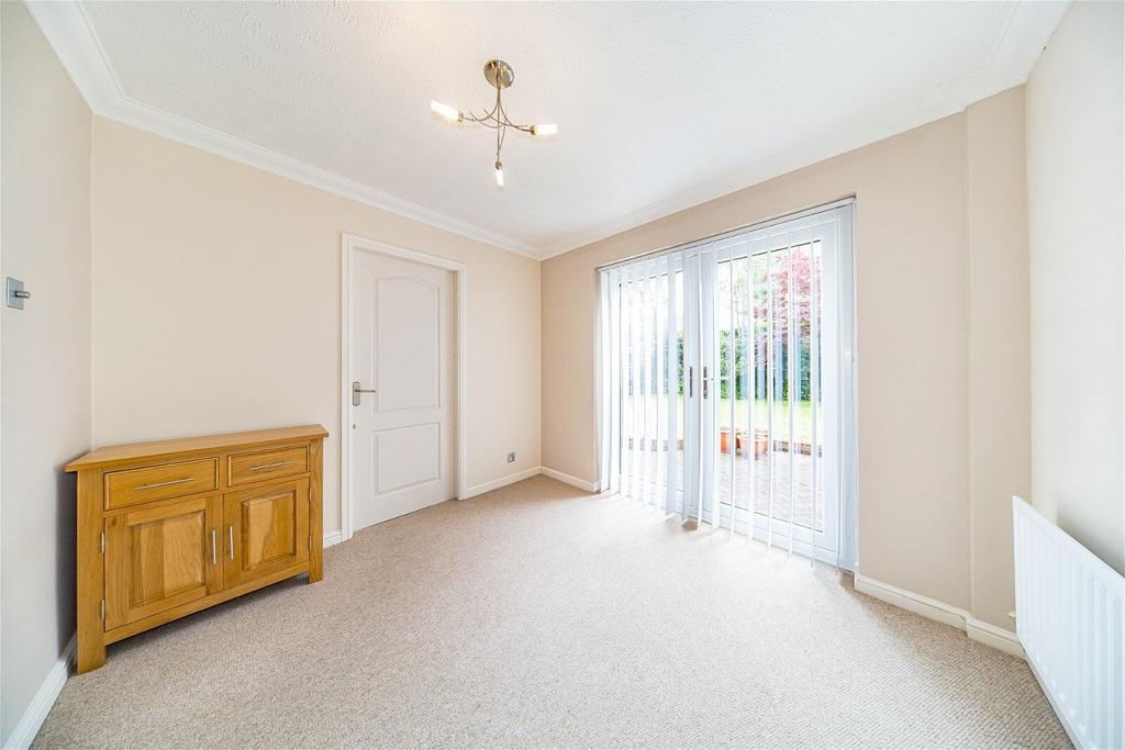 4-Brockhall-Close-11 1683789362607.jpg