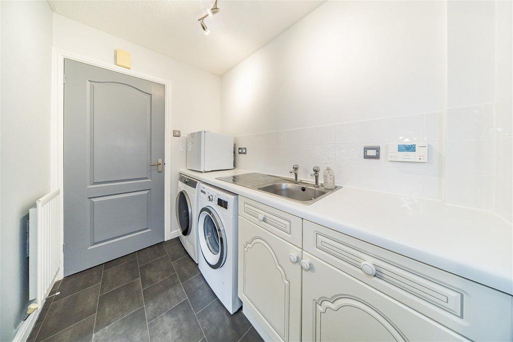 4-Brockhall-Close-25 1683789456623.jpg