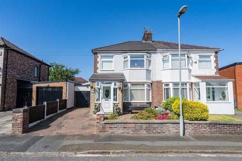 10 Derwent Avenue, Prescot, L34 2ST