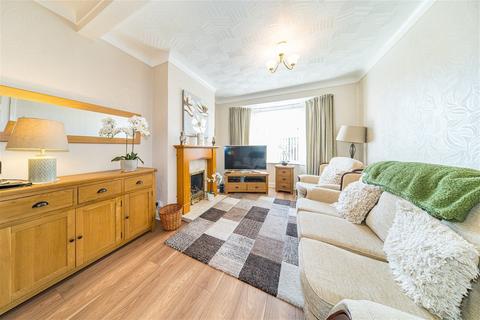 10 Derwent Avenue, Prescot, L34 2ST