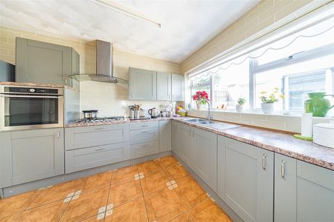 10 Derwent Avenue, Prescot, L34 2ST