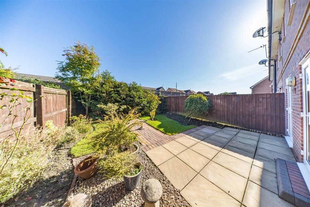 18-Berryedge-Crescent-41 1693984381497.jpg