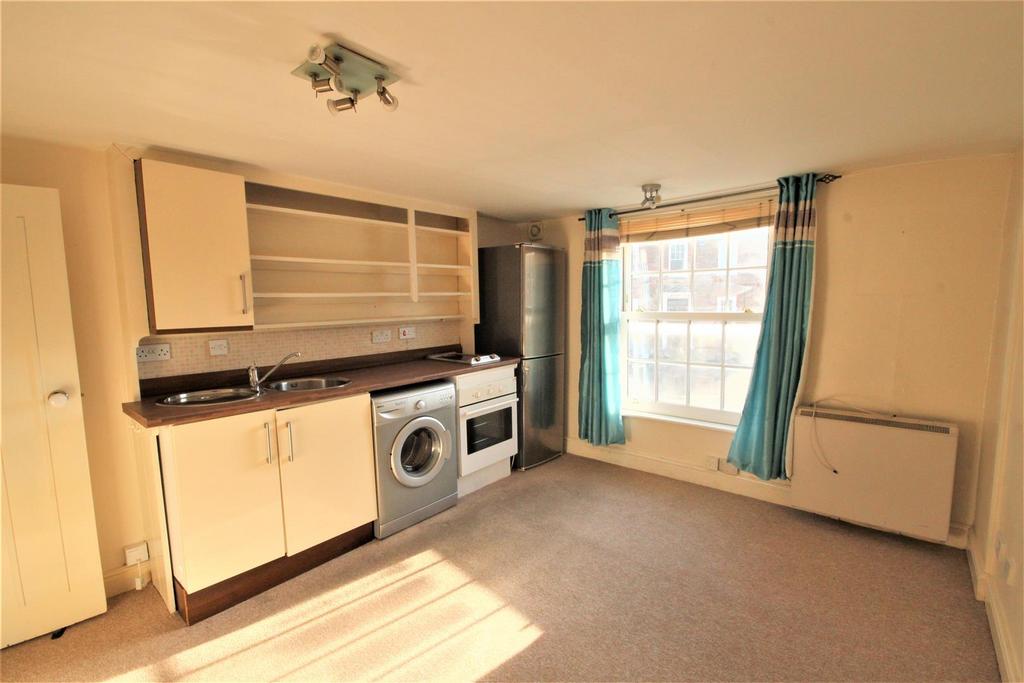 Wallingford Street, Wantage OX12 1 bed flat to rent £875 pcm (£202 pw)