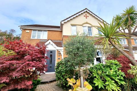 4 bedroom detached house for sale, Dannog Y Coed, Barry, The Vale Of Glamorgan. CF63 1HF