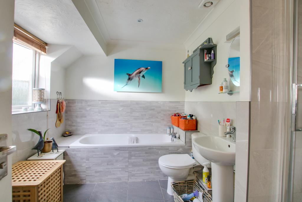 En-suite Bathroom