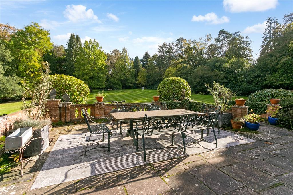 Terrace & Garden