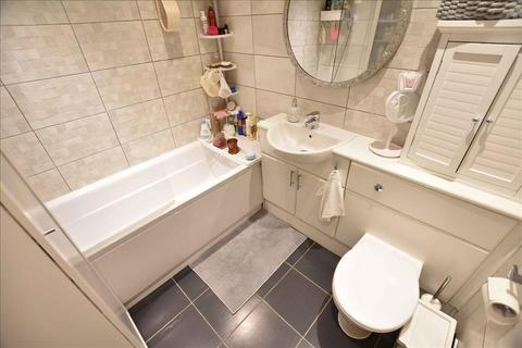 159 Wooldridge Close, Feltham, TW14 8BH