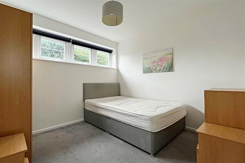 4 bedroom maisonette to rent - Southbourne