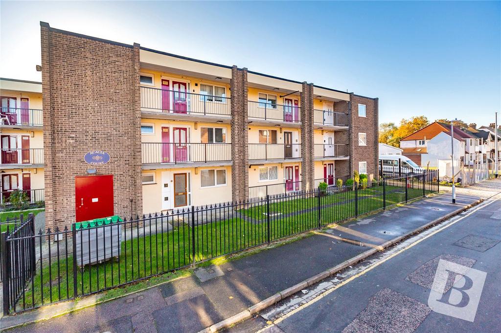 Acacia Court, Grange Road, Gravesend, Kent, DA11 1 bed apartment for