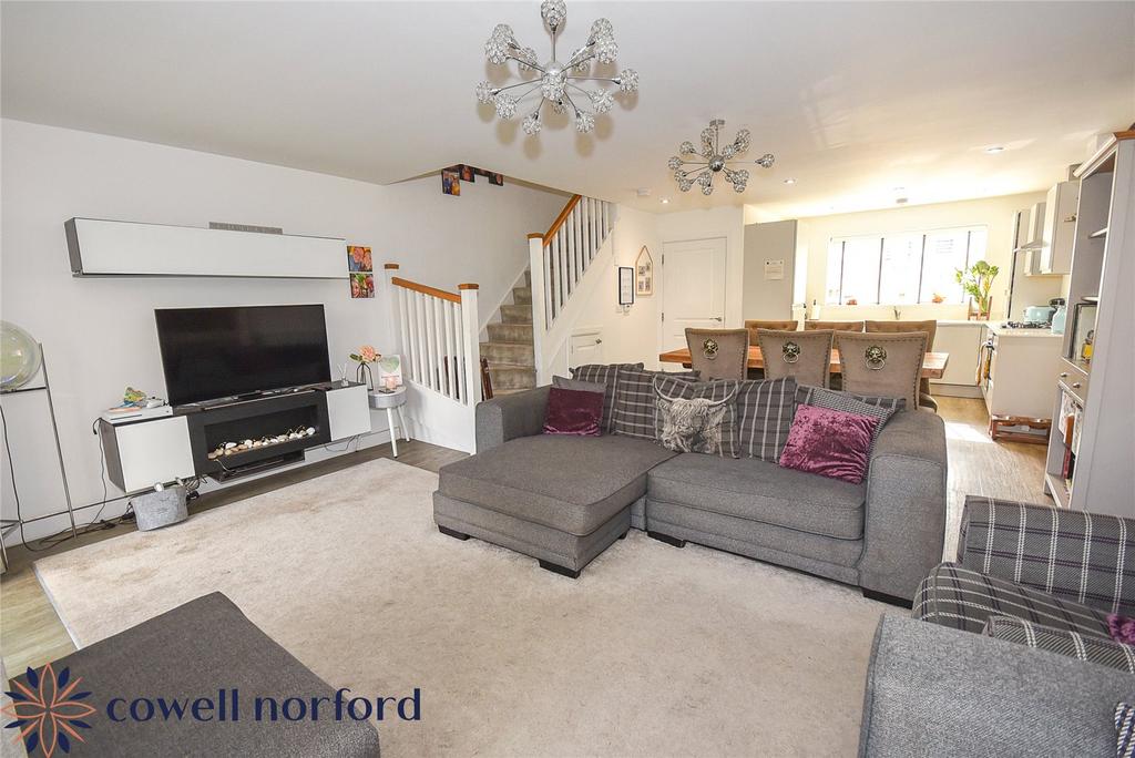 Norden, Rochdale OL12 3 bed terraced house for sale £275,000