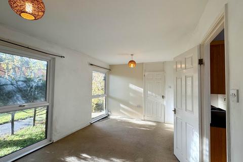 38 Dover Close, Basingstoke, RG23 8EQ
