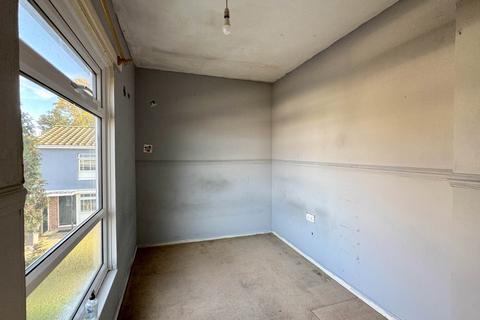 38 Dover Close, Basingstoke, RG23 8EQ