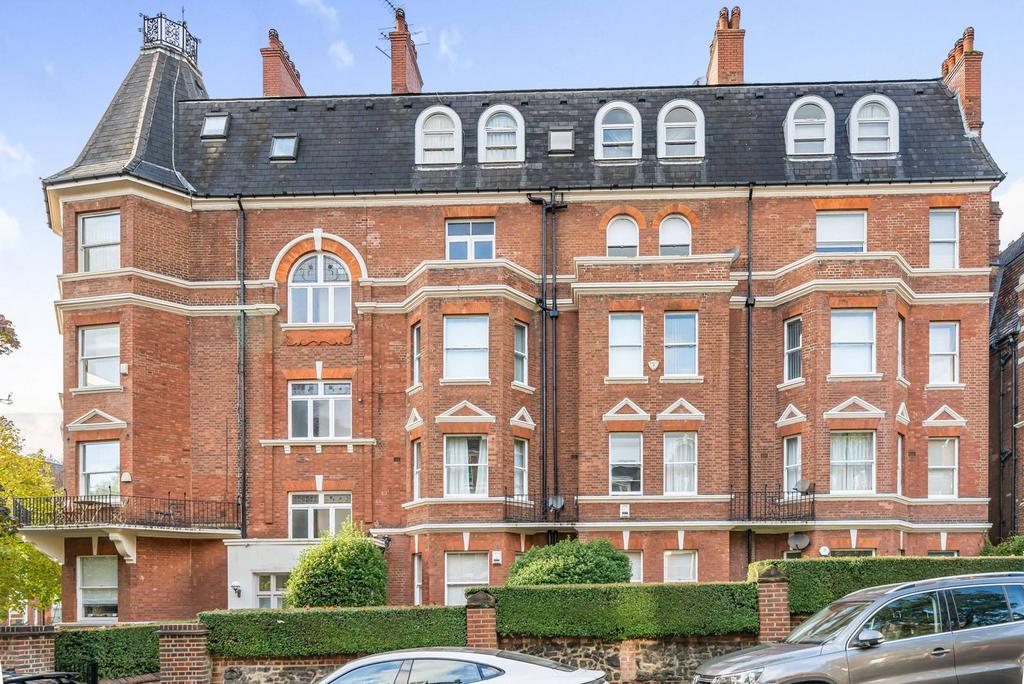 Leinster Mansions, Hampstead, London... 5 bed flat £6,500 pcm (£1,500 pw)