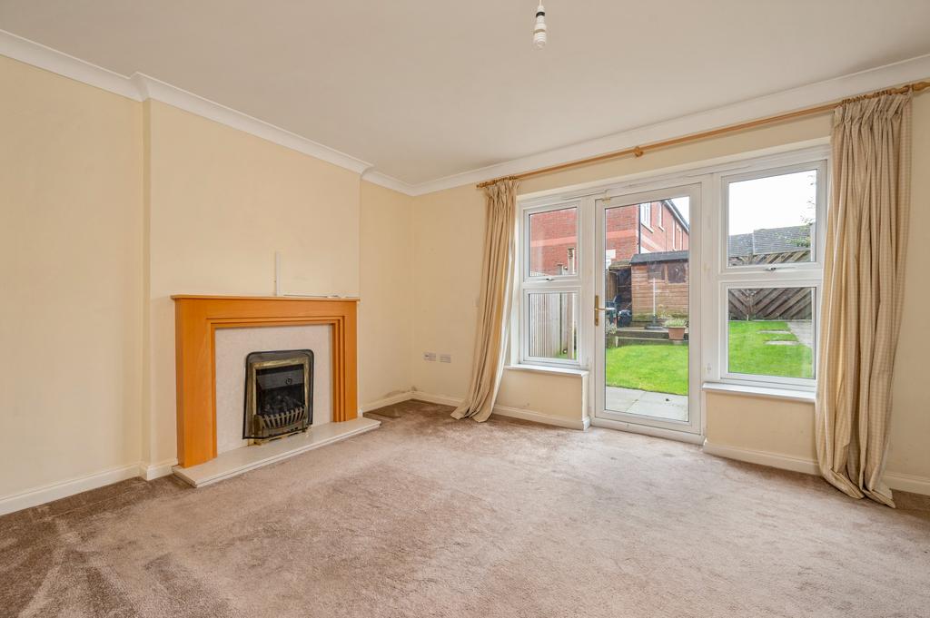 Christ Church Close, Stamford, PE9 3 bed terraced house for sale £250,000