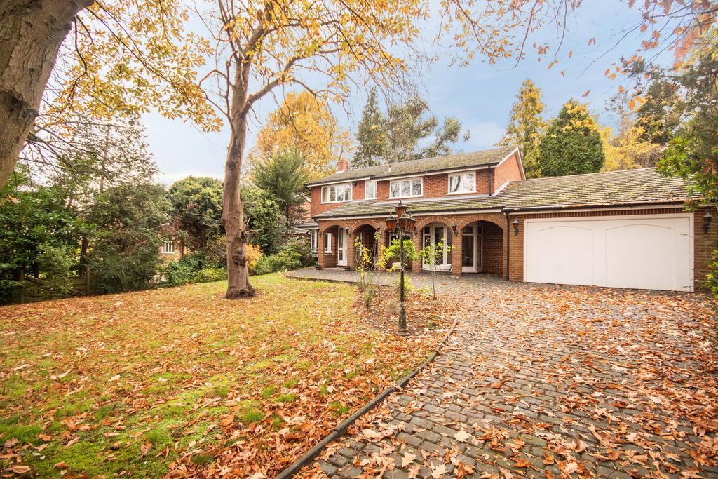 Park View Road, Pinner Hill, HA5 4 bed detached house for sale £1,250,000