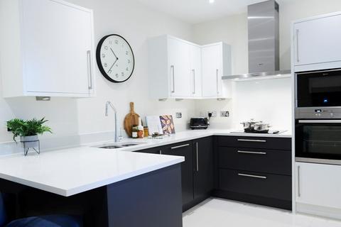 1 bedroom apartment to rent - 1 Bedroom 1st floor flat, Palace Wharf, Rainville Road, London, Greater London, W6 9UF