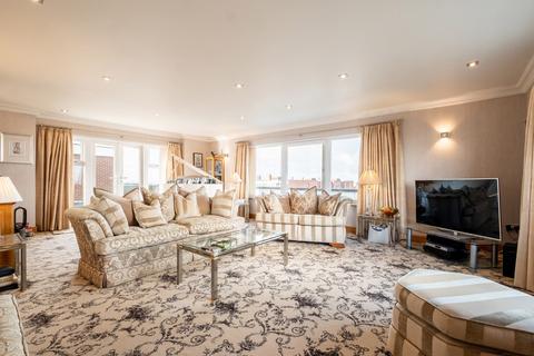 3 bedroom penthouse for sale, St. Annes Road West, Lytham St. Annes, FY8