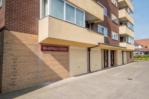 3 bedroom penthouse for sale, St. Annes Road West, Lytham St. Annes, FY8