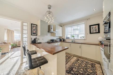 7 bedroom semi-detached house for sale, Chatsworth road,  NW2,  NW2