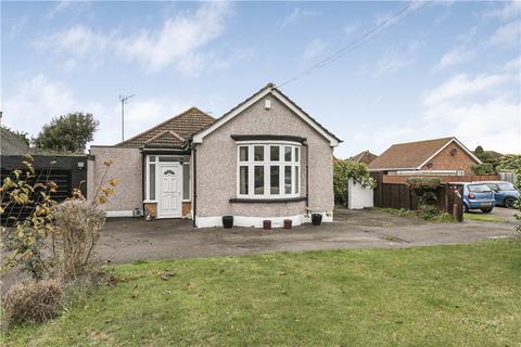 3 bedroom bungalow for sale - Fordbridge Road, Sunbury-on-Thames, Surrey, TW16