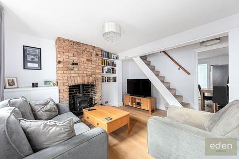 2 bedroom terraced house for sale - Victoria Street, Eccles, ME20
