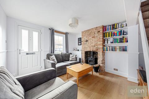 2 bedroom terraced house for sale - Victoria Street, Eccles, ME20