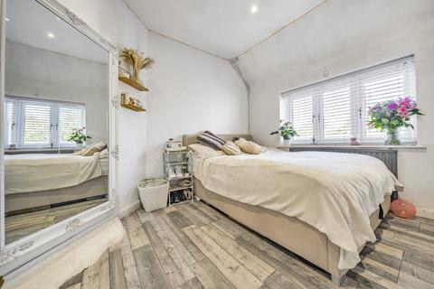 101 Grange Road, Guildford, GU2 9QD