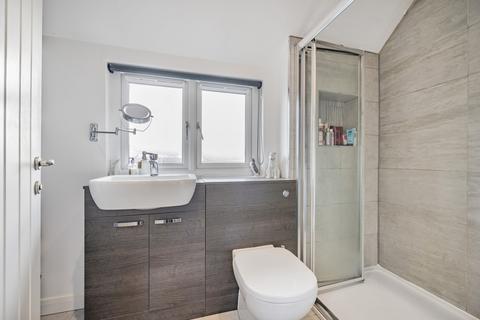101 Grange Road, Guildford, GU2 9QD