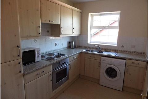 2 bedroom apartment to rent, Kensington Place, Lancashire OL16