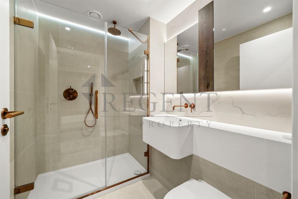 Main ensuite