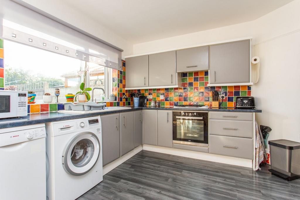 Greenhill Gardens, Herne Bay, CT6 3 bed terraced house for sale £300,000