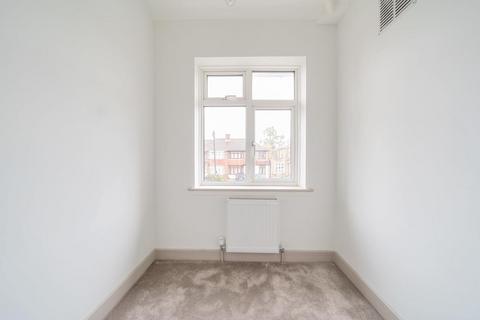3 bedroom semi-detached house to rent, Peareswood Gardens,  Stanmore,  HA7
