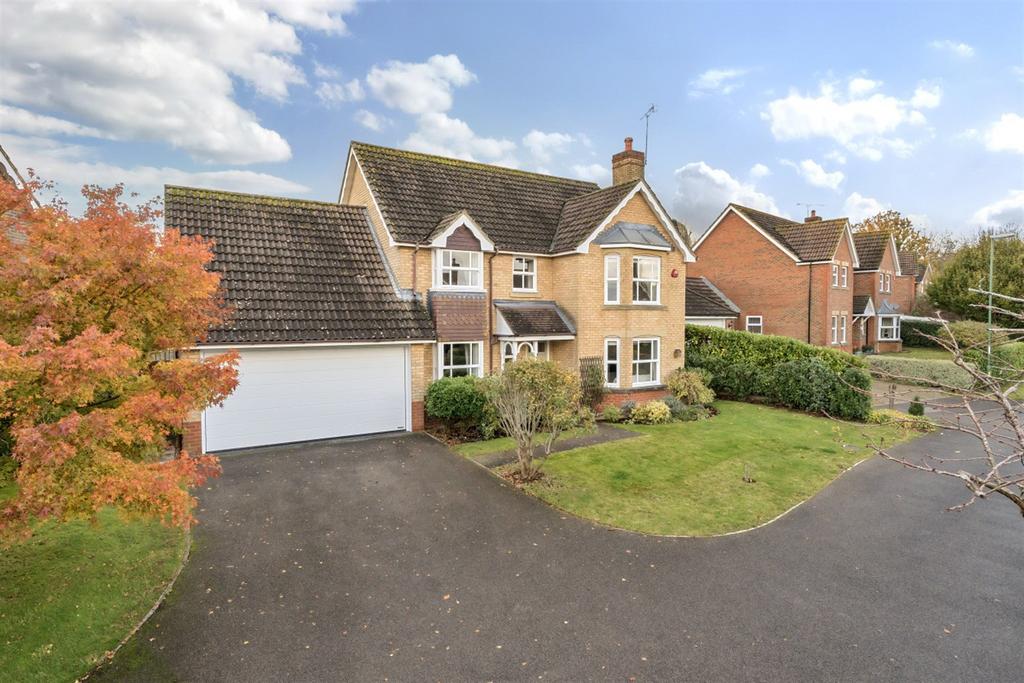 Masons Way, Codmore Hill, Pulborough, RH20 4 bed detached house to rent