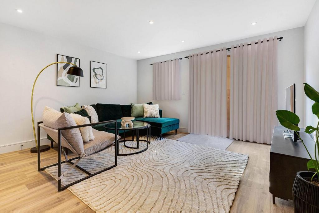 Tynemouth Road, Haringey 4 bed terraced house for sale £725,000
