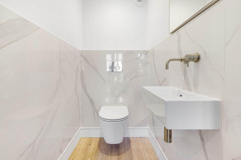 3f Tynemouth Road, London, N15 4AT