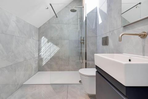 3f Tynemouth Road, London, N15 4AT