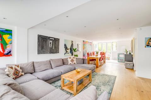 4 bedroom semi-detached house for sale, Raeburn Close, Hampstead Garden Suburb