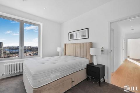 3 bedroom flat to rent, Serapis House, London E14