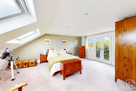 4 bedroom semi-detached house for sale - Cedar Close, Bromley, BR2