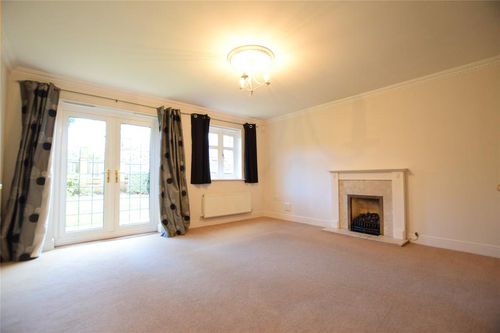 Chineham Close, Fleet, Hampshire, GU51 4 bed detached house to rent £2,400 pcm (£554 pw)