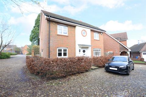 4 bedroom detached house to rent, Chineham Close, Fleet, Hampshire, GU51