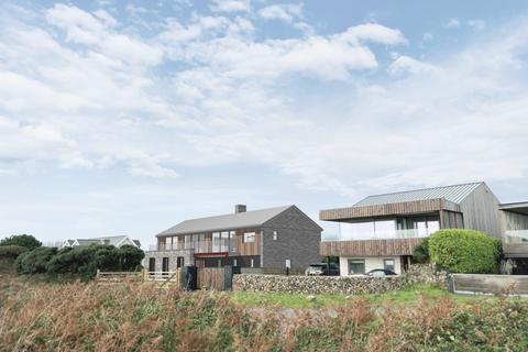 5 bedroom property with land for sale - East Cliff, Pennard, Swansea, SA3 2AS