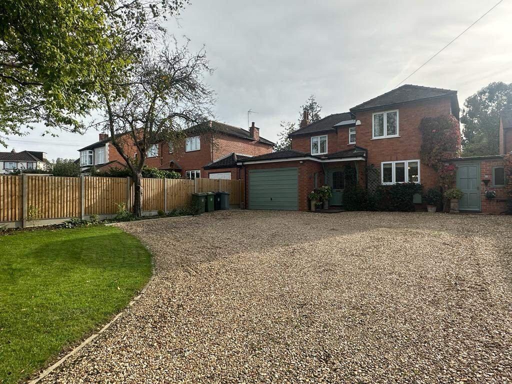 Harrowby Lane, Grantham 3 bed detached house for sale £450,000