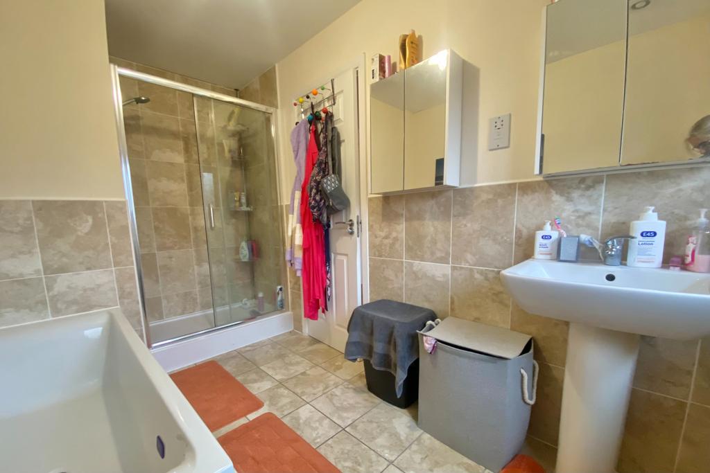 Ensuite Bathroom