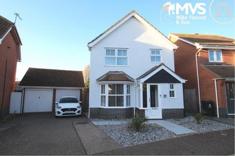 3 bedroom detached house for sale, Lulworth Close, Clacton-on-Sea
