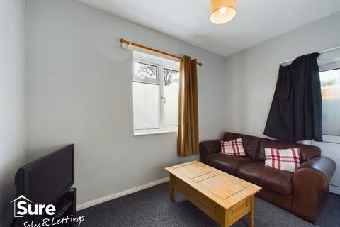 2 bedroom ground floor flat to rent, Kingsland Road, Hemel Hempstead, Hertfordshire, HP1 1QD