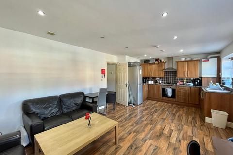 3 bedroom flat to rent, Flat 6, Bawas Place, 205 Alfreton Road, Radford, Nottingham, NG7 32W