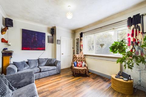 43 Mccall Crescent, London, SE7 8HS