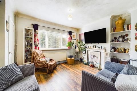 43 Mccall Crescent, London, SE7 8HS